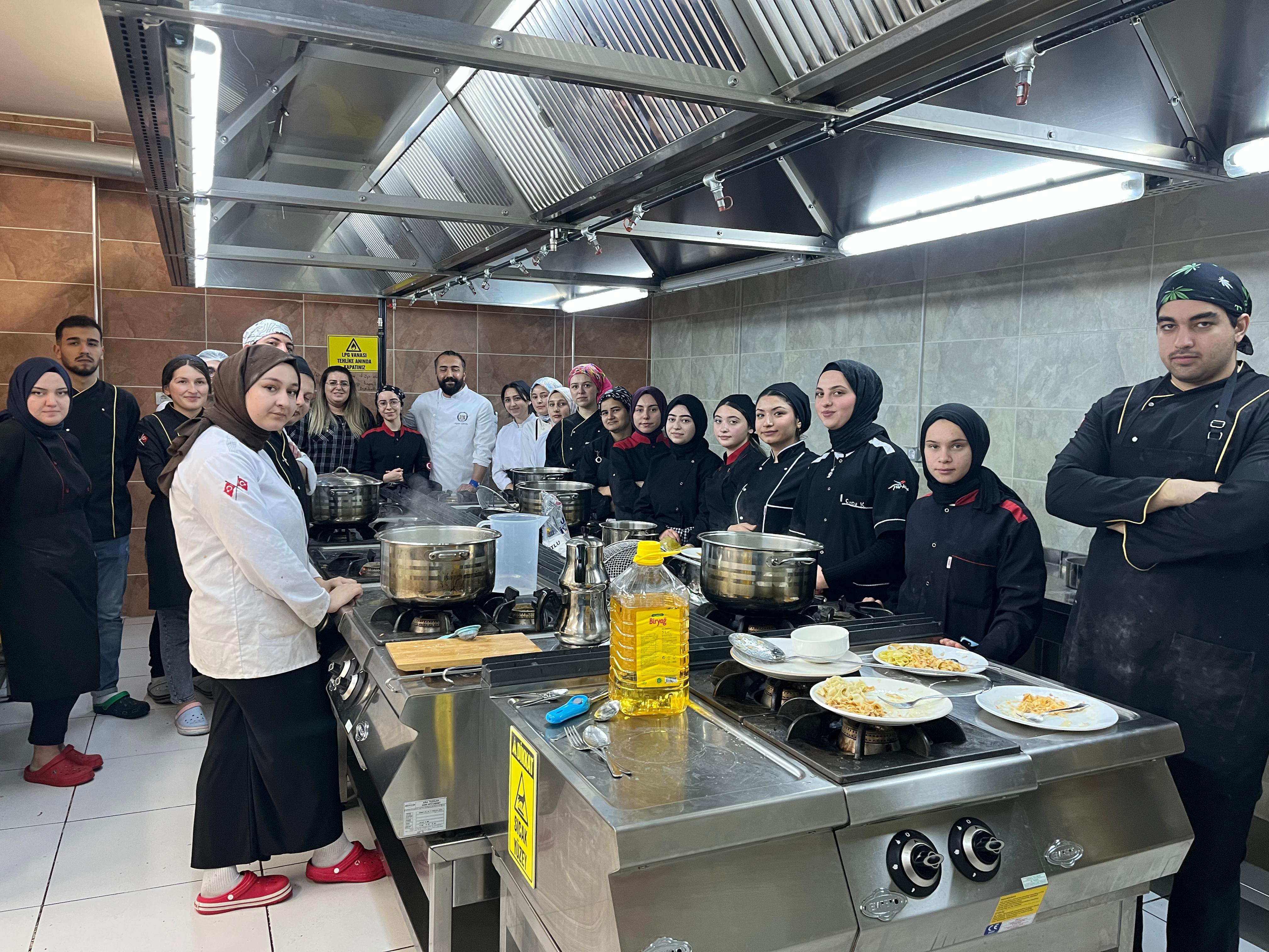 Esma Nur Şef ile İtalya Mutfağına Yolculuk: Fettuccine Workshop'u