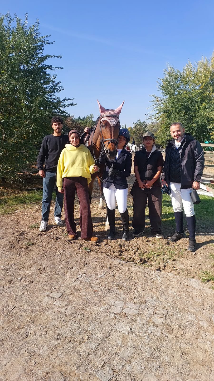 Atçılık ve Antrenörlüğü Programımızdan Red Pony Kupası'nda Çifte Birincilik ve Kürsü Başarısı...
